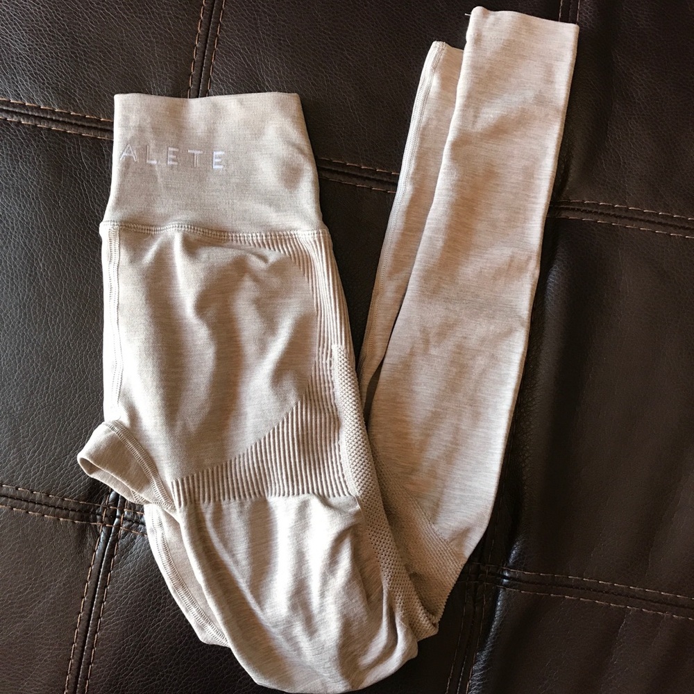 NEW Alphalete Aero leggings